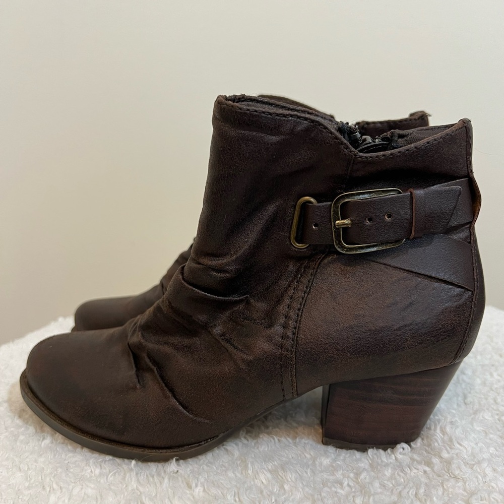 BareTraps Nikita Brown Faux
Leather Booties